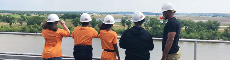 OPPD employee giving tour at plant